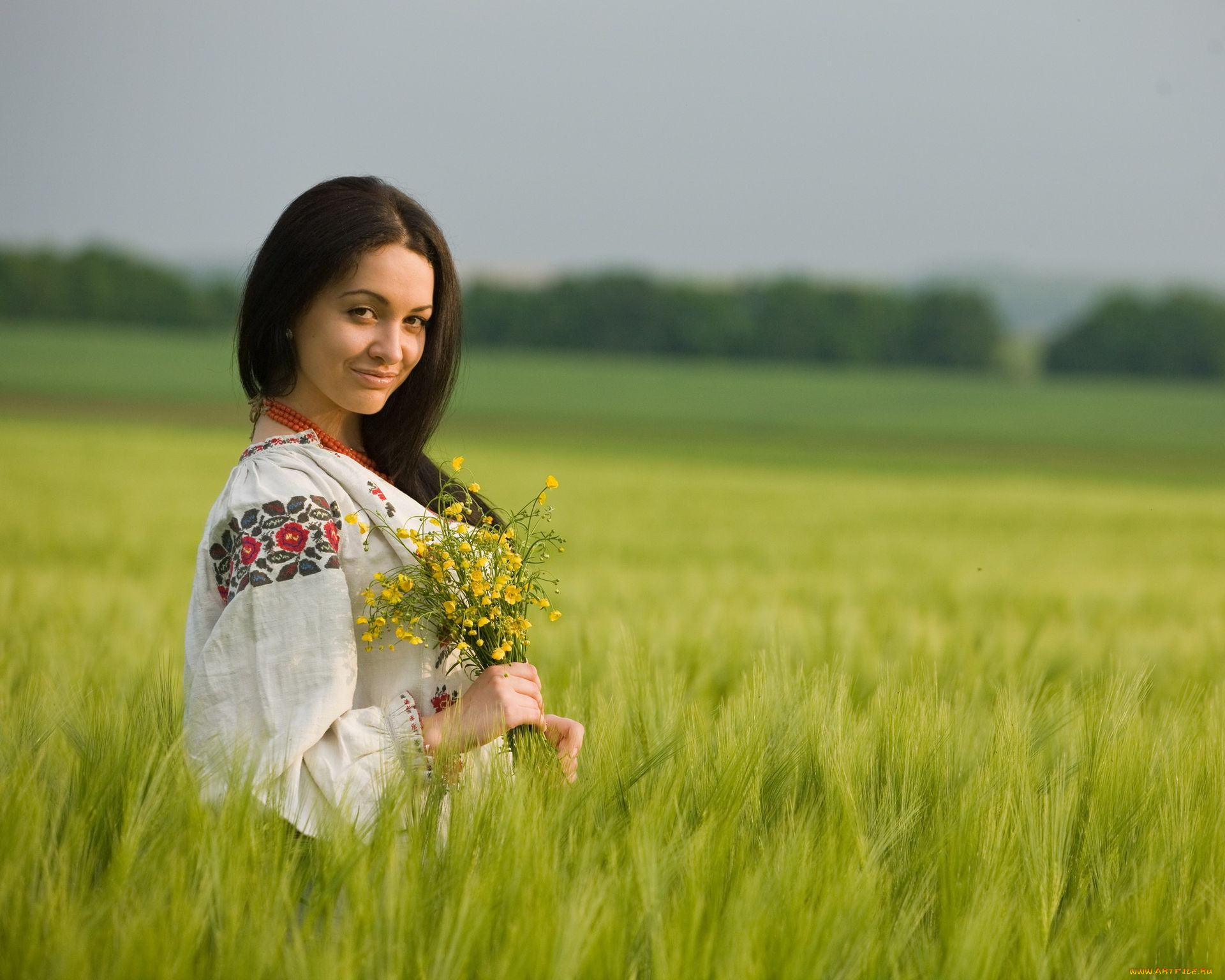 Women in Slavic costumes in Austin
